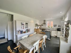Breakfast Kitchen- click for photo gallery